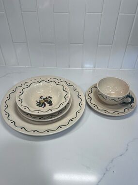 Metlox Poppytrail California Provincial Green Rooster Dinnerware Set